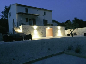 Отель Luxury villa in the heart of the Luberon with private pool  Апт